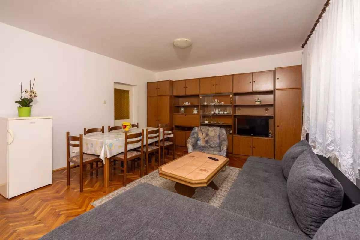 Four-Bedroom Apartment In Crikvenica II Exterior photo